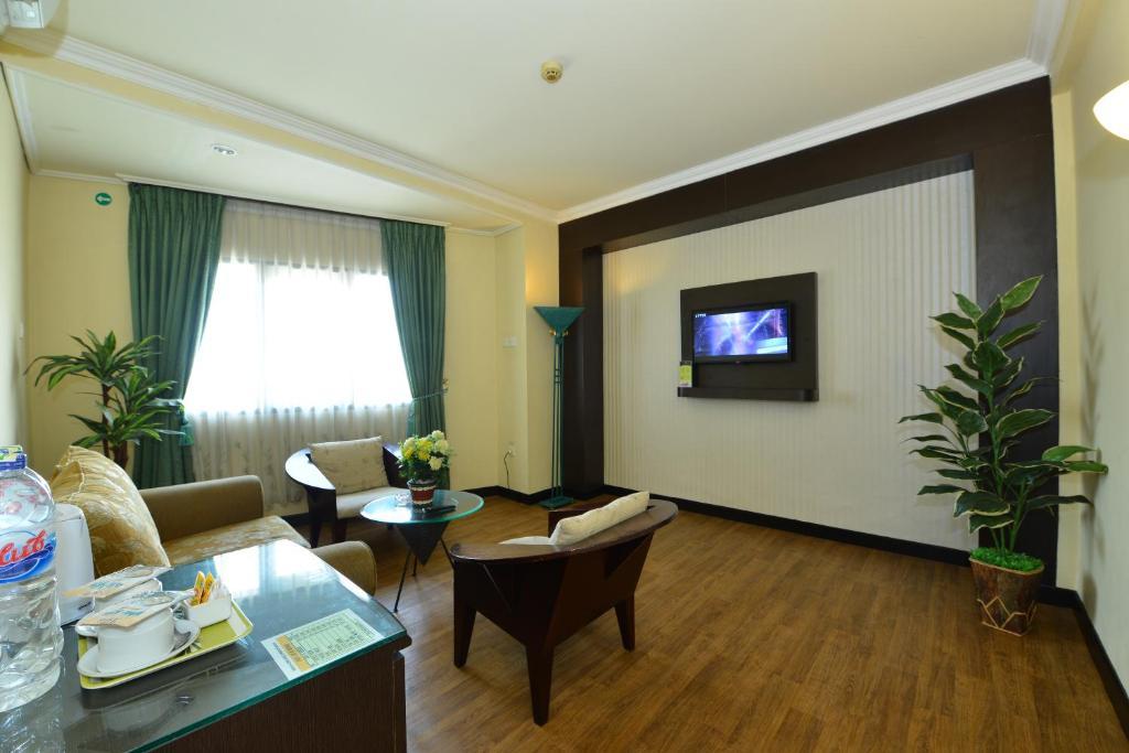 Grand Kalimas Hotel Surabaya Room photo
